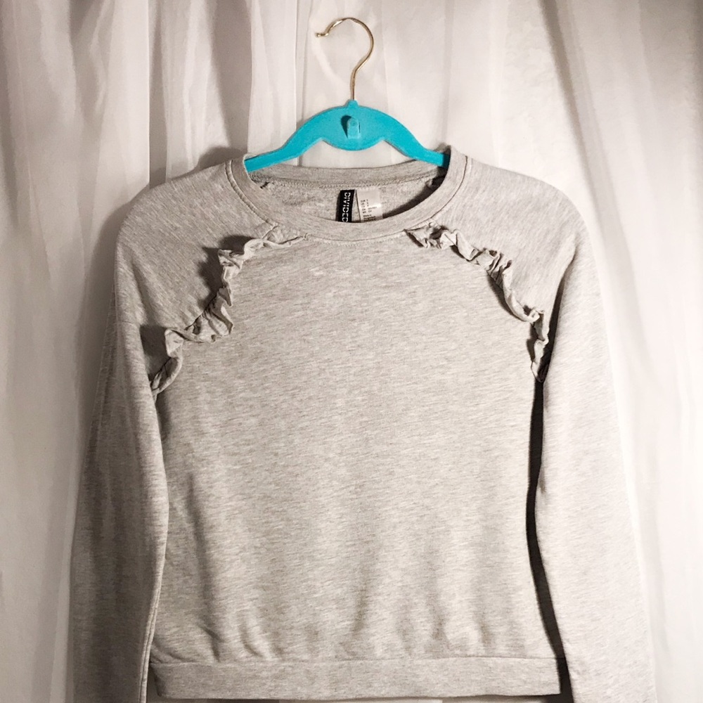 H&M | Ruffle Sweatshirt - Picture 2 of 6